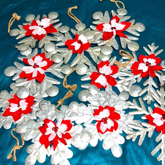 Rustic Tin Plate Snowflakes EXTRA LARGE Holiday Winter Wall Art Hanging Metal - Picture 2 of 12